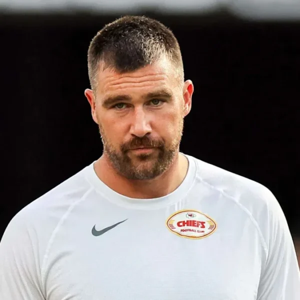Andy Reid Praises Travis Kelce’s Training-Camp Work as the Chiefs Tight End Faces a Harsh “Washed” Critique Ahead of the 2026 Season