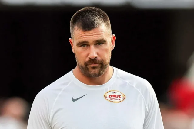 Andy Reid Praises Travis Kelce’s Training-Camp Work as the Chiefs Tight End Faces a Harsh “Washed” Critique Ahead of the 2026 Season